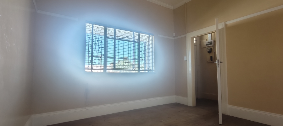 6 Bedroom Property for Sale in Sydenham Eastern Cape